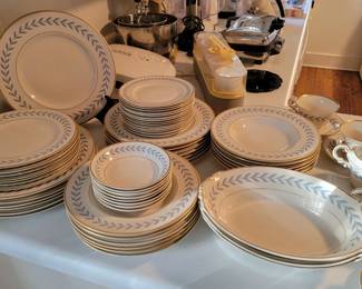  Syracuse China Old Ivory