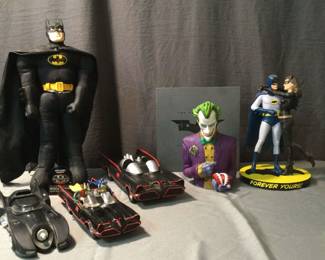 Batman Figurine Collection Two Piggy Banks Coins Included 