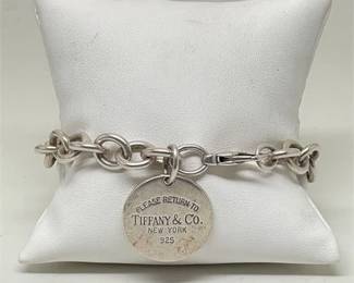 Lot 024 5 Bid(s)
Tiffany & Co Please Return To Tiffany 925 Bracelet