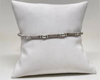 Lot 071 0 Bid(s)
Sterling Silver Bead and Cable Bracelet