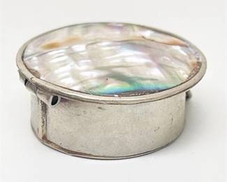 Lot 033 5 Bid(s)
Mexican Silver and Abalone Pill Box