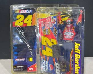 Jeff Gordon figurine new in box
