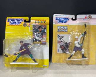 Starting Lineup figurines Teemu Selanne and Paul Kariya in boxes