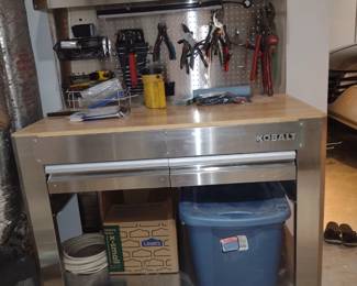 Tool cabinet