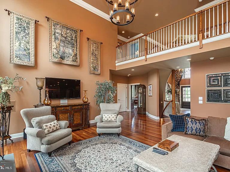 Hydrangeas’ Estate Sales Is In Washington... starts on 1/12/2024