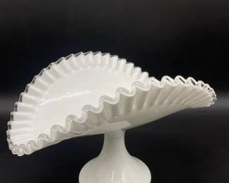 Ruffled Silver Crest Banana Plater