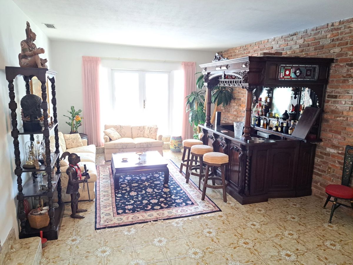 Belle Meade Island Home by Blue Moon Estate Sales starts on 1/13/2024