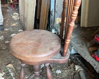 Vintage barber chair $45