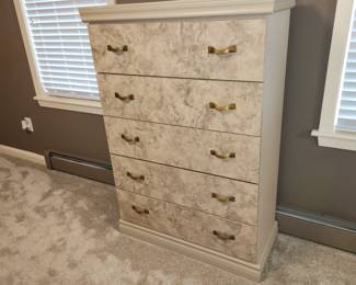 51 x 35 x 17.5 dresser