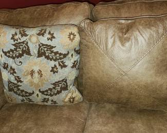 sofa front detail