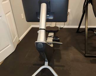 Hydro rowing machine
