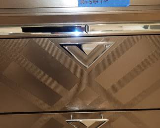 dresser drawer pulls detail