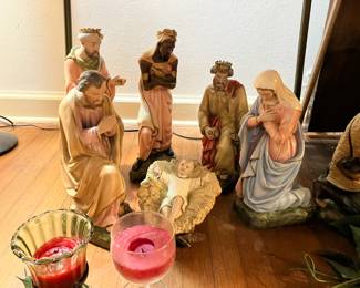 Large plaster Nativity, 20 pieces