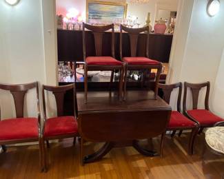 Nice Duncan Phyfe style table, 3 leaves and 8 chairs. 