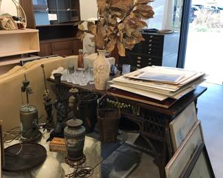 Lamps, framed artwork, tables 