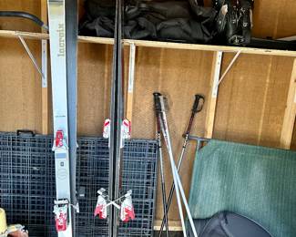 2 sets of skis