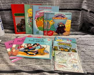 Childrens Mcdonald happy meall books, taco bell books