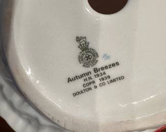 Stunning collection of Royal Doulton Figurines! And one adorable Hummel! 