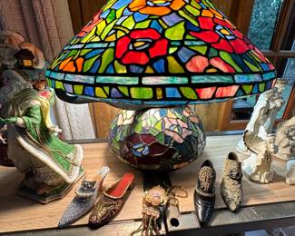A Table full of Vintage Treasures! Music Boxes, Willow Tree, Tiffany Style Lamp and MORE!