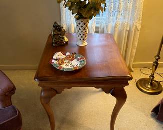 Preliminary walkthrough photo: 

Beautiful maple side table. 