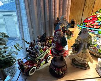 A Table full of Vintage Treasures! Music Boxes, Willow Tree, Tiffany Style Lamp and MORE!