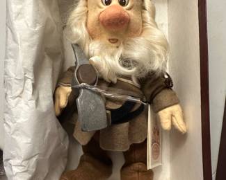 A RARE set of Michigan Artist - R. John Wright - Snow White and the Seven Dwarfs Dolls! 8 Dolls in their original boxes, complete! Made In Vermont!