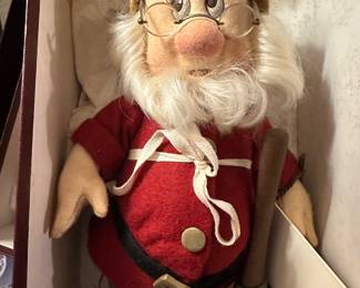 A RARE set of Michigan Artist - R. John Wright - Snow White and the Seven Dwarfs Dolls! 8 Dolls in their original boxes, complete! Made In Vermont!