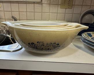 Vintage Pyrex Homestead Blue Cinderella Nesting Set of 4 Mixing Bowls 441-2-3-4