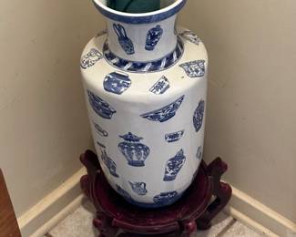 Preliminary walkthrough photo: 

Ceramic umbrella stand and base.