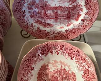 A lovely set of J&G Meakin English Ironstone! "Romantic England" Pattern!