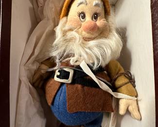 A RARE set of Michigan Artist - R. John Wright - Snow White and the Seven Dwarfs Dolls! 8 Dolls in their original boxes, complete! Made In Vermont!