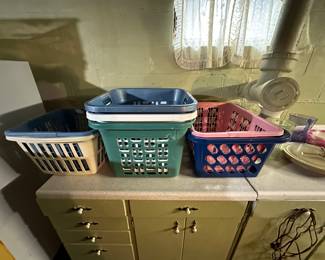 Laundry baskets in three different sizes! 