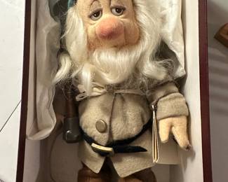 A RARE set of Michigan Artist - R. John Wright - Snow White and the Seven Dwarfs Dolls! 8 Dolls in their original boxes, complete! Made In Vermont!