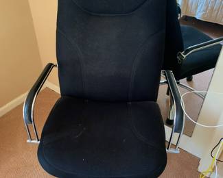 Rolling office chair
