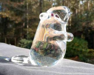 "New Year, New You" in Aiken, SC. Closing on Sat 12/30 at 8pm. Pickup is Tue 1/2 from 12-6pm. Please click here to view more photos, descriptions, and current bids: https://ctbids.com/estate-sale/26004
Andy & Rebecca Beard, Owners of Caring Transitions of Augusta, present this CTBIDS sale! This sale features a Frankart Art Deco, Lamp, Antique Scale, New England Roundtop Hutch Table, Vinyl Records, Vintage Lladros, Steuben Glass Animals, Steinbach Nutcrackers, Signed Wooden Duck Decoys, Craftsman 10" Band Saw & Bench Grinder, Haverty's & Lane Furniture, Enesco & Jim Shore Collectibles, Hummel Figurines, Harbor Lights Lighthouses, Hönes Black Forest German Cuckoo Clock & More! SC Auc Lic 4849