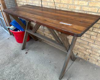 Antique picnic table