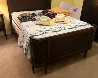 Antique Full size bedroom set