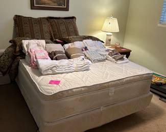 Queen mattress set, bedding