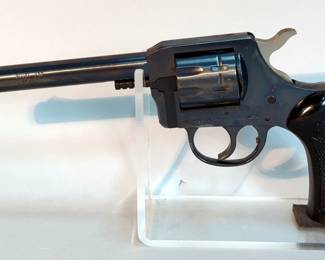 Harrington & Richardson 929 .22 LR 8-Shot Revolver SN# AY138353, In Longhorn Leather Holster