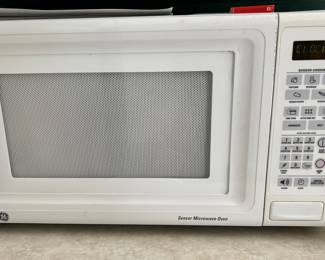 GE countertop microwave