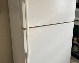 Kenmore fridge/freezer