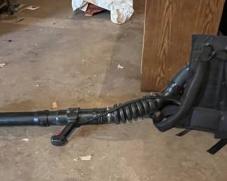 Back pack leaf blower