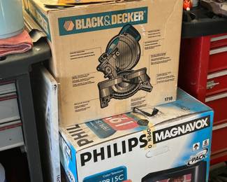 Assorted electric tools