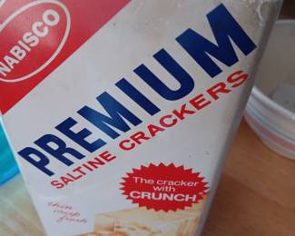 Saltines Tin