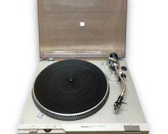 Technics Direct Drive Turntable System SL-D1 w/ An Audio Technica Needle