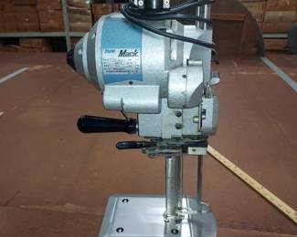 KM Electric Cloth Cutting Machine