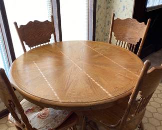 Solid Oak Dining Table w/4 Chairs