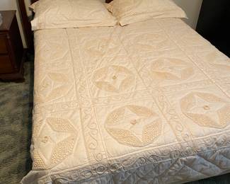 Full/Queen Sized Bed