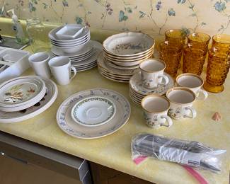Vintage Whitehall Amber Tea Glasses(6)               Dinnerware Sets