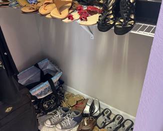 Great ladies shoes size 7 - 8